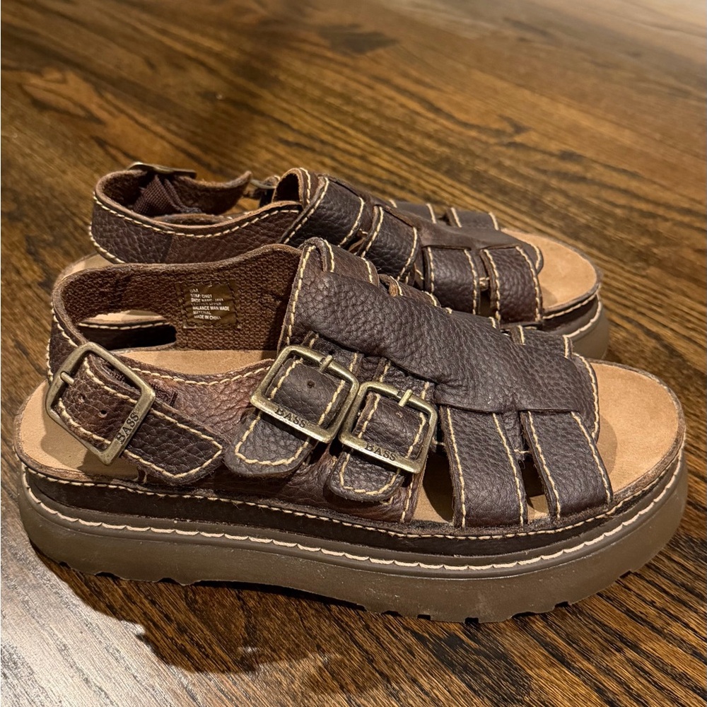 Bass Dark Brown Leather Buckle Sandals Vintage Y2K Women's size 8